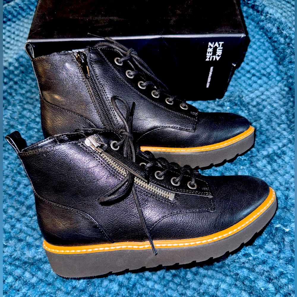 Naturalizer Boots - Like New